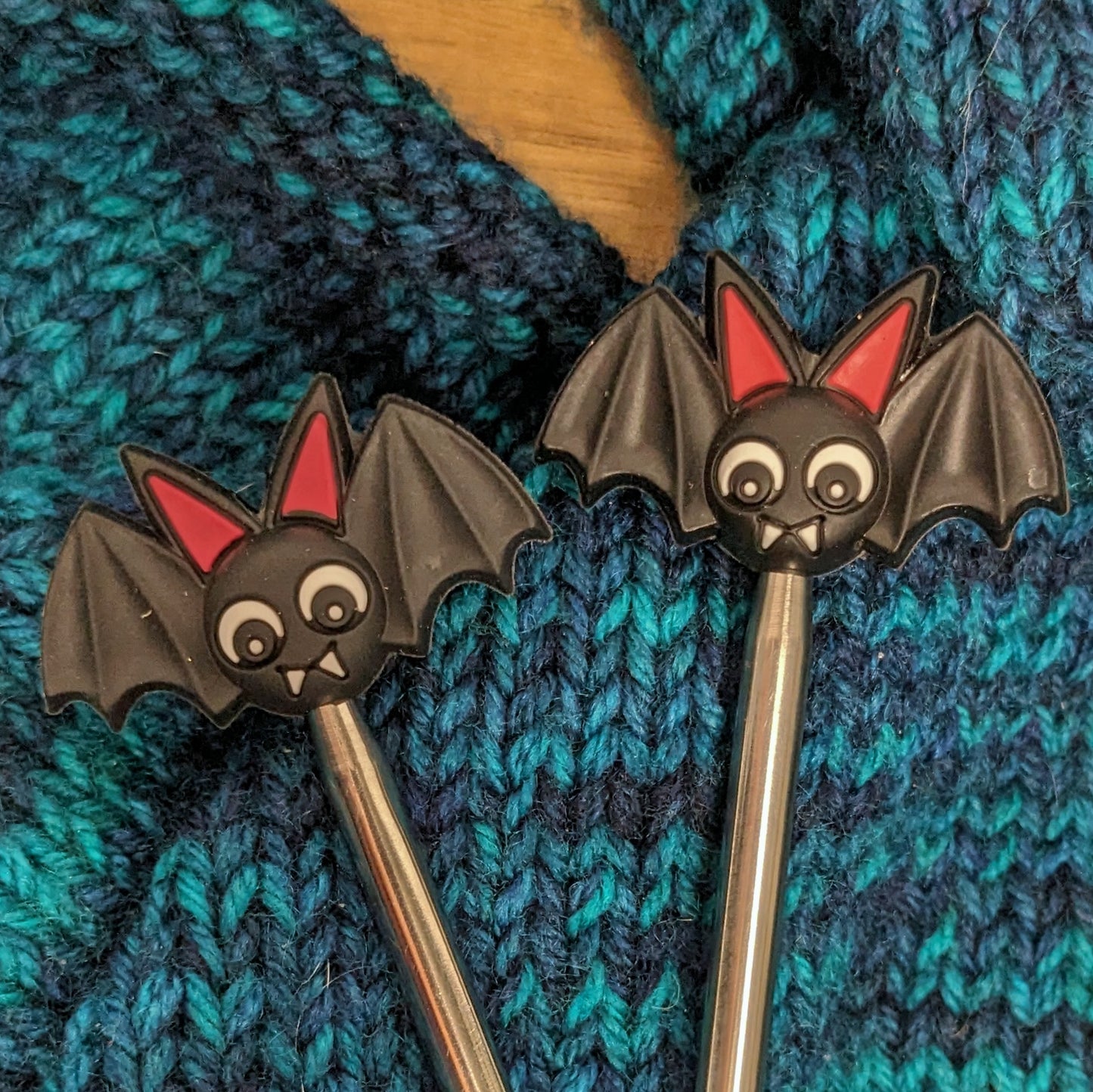 It's Frickin' Bats Needle Stoppers